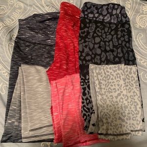 WOMENS SIZE SMALL LEGGINGS